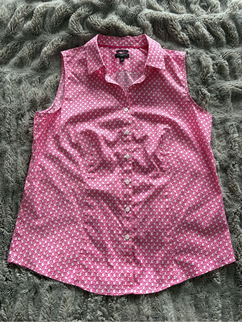 Talbots Sleeveless Pink Geometric Button-Down Top